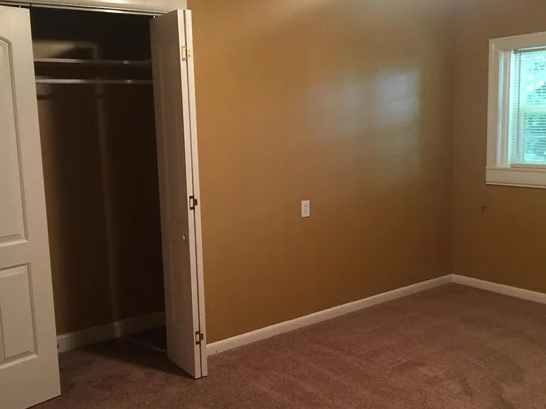 404 Georgia St #GROUND — Photo 7