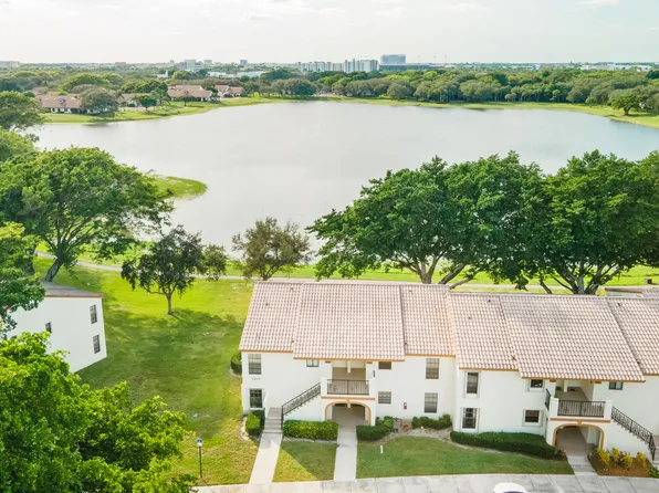 2900 Olivewood Terrace #201, Boca Raton, FL 33431