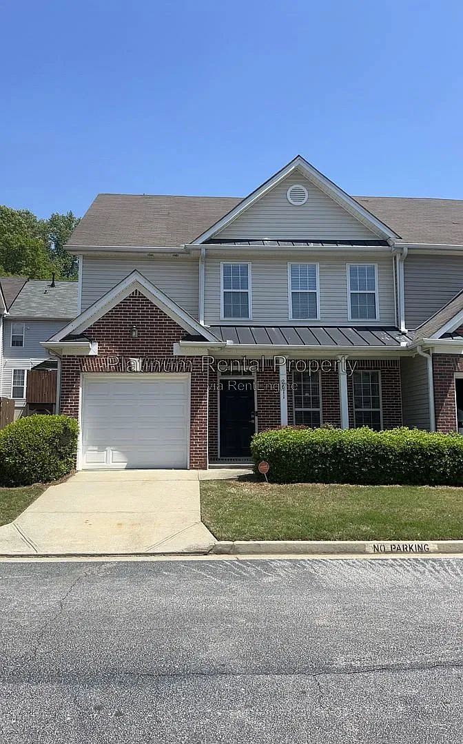 3 bed, 2.5 bath, 1868 sqft, $2,400 — Photo 2