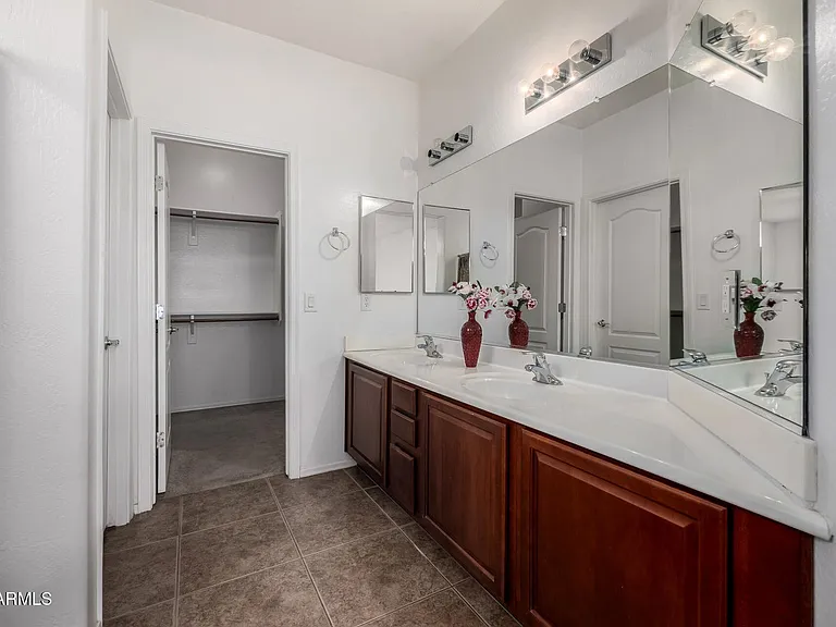 2854 S Peel Dr — Photo 18