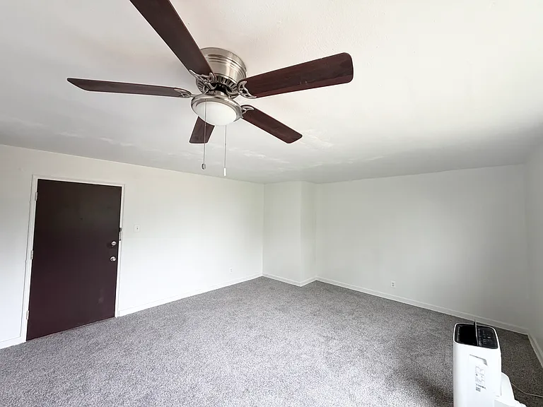 1696 Skyline Dr #14 — Photo 3