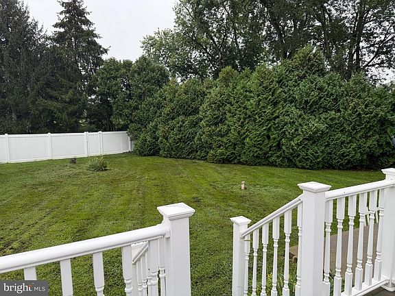 4th image of 596 Old Deerfield Pike