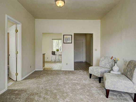 livingroom (old flooring pic)