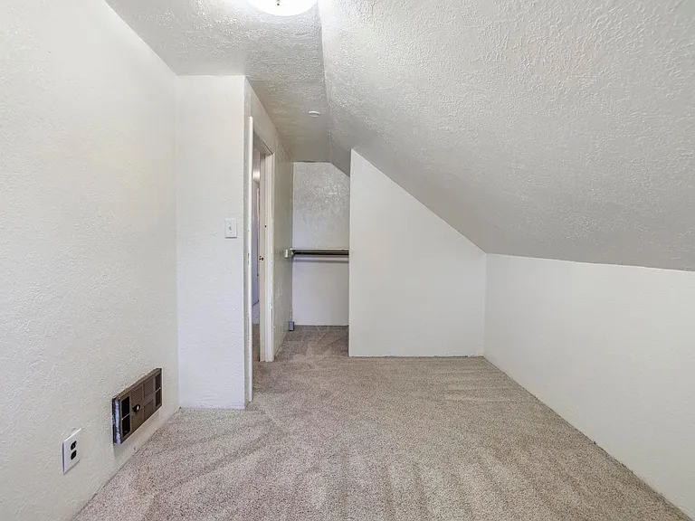 3321 Addison Ave E — Photo 31