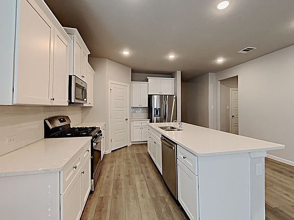 3rd image of 162 Camelia St