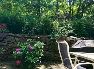 209 Stephanie Dr, North Caldwell, NJ 07006