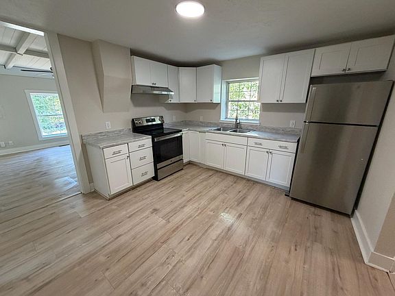 2nd image of 530 N Franklin Avenue