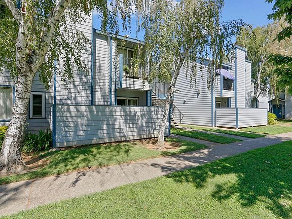 3rd image of 445 Almond Dr APT 26