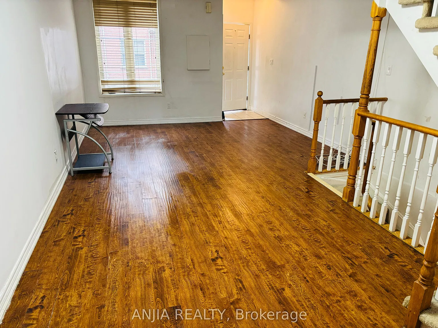 901 Kennedy Rd — Photo 3