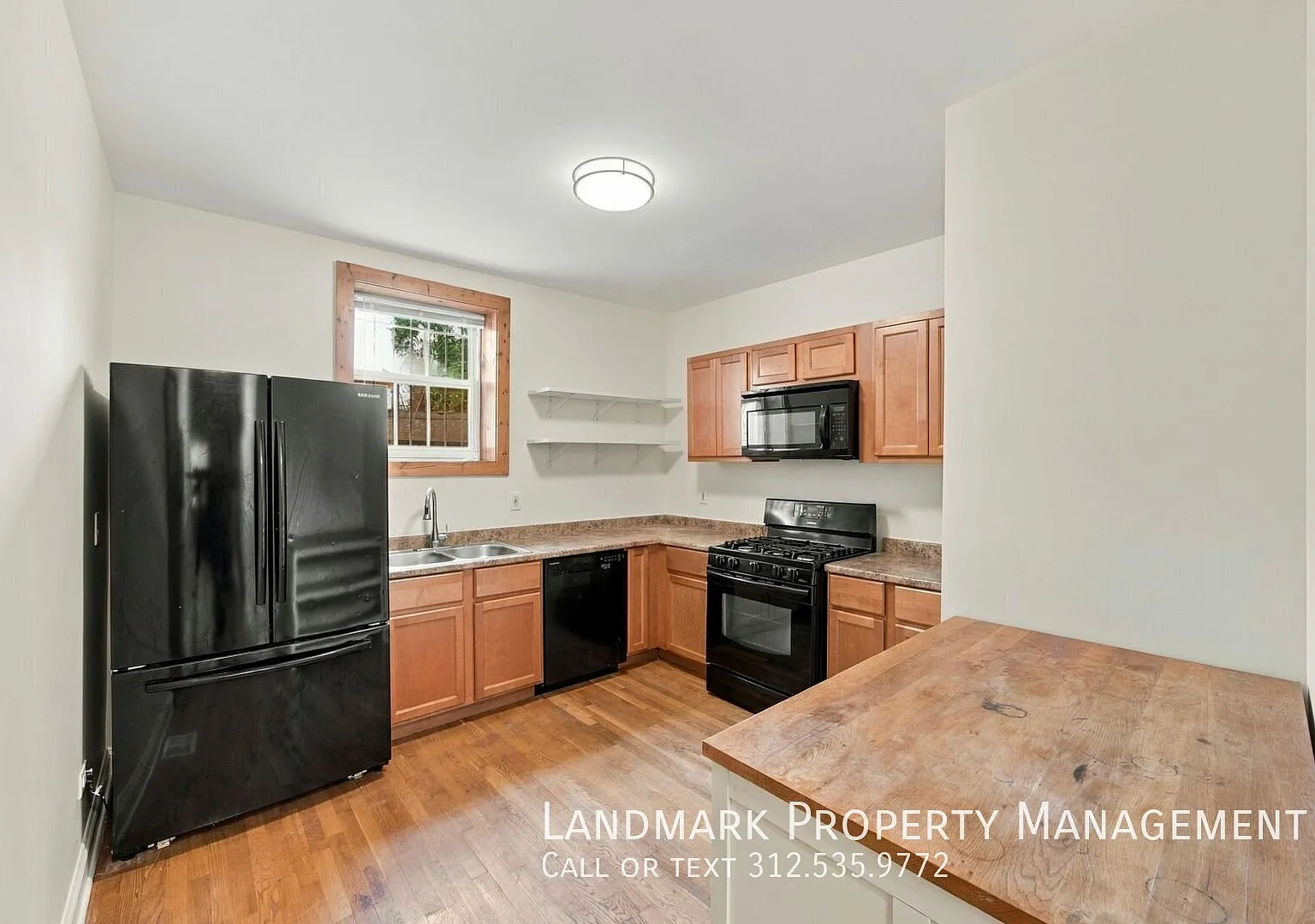 1340 N Rockwell St Unit 1 — Photo 2