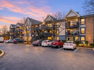 2030 Cleaver Ave #222, Burlington, ON L7M4C3