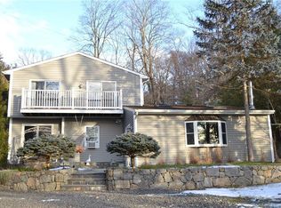 11 Candlewood Lake Dr, Sherman, CT 06784