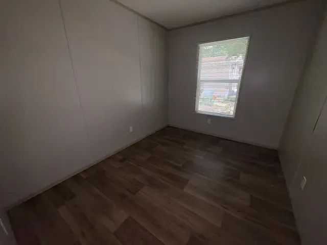 885 Fountain Cir — Photo 9