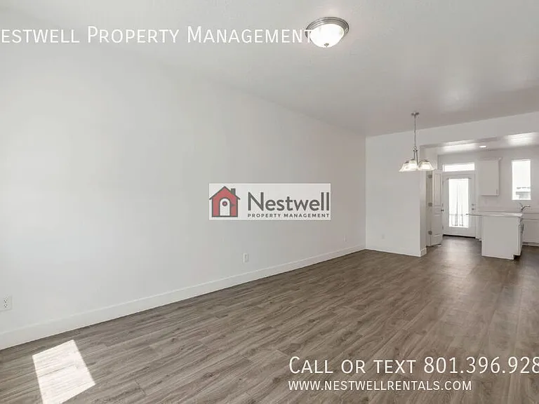 7946 S 5440 W — Photo 8