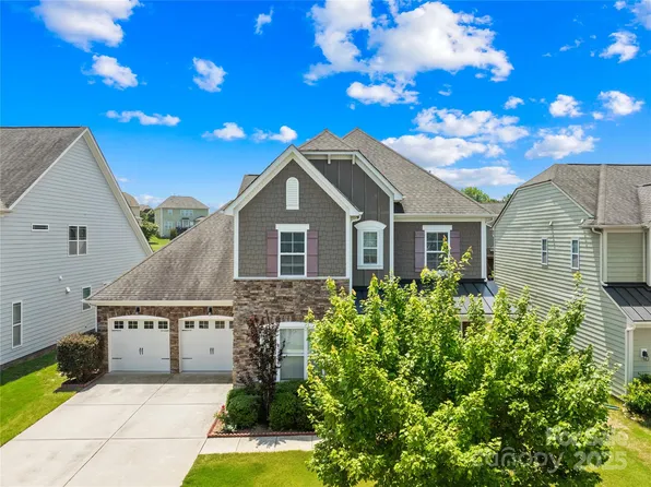 586 Brookhaven Dr, Fort Mill, SC 29708