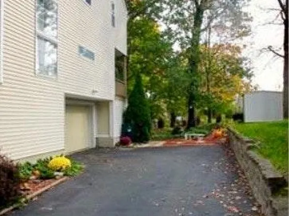 7 Winneconnett Rd, Worcester, MA 01605