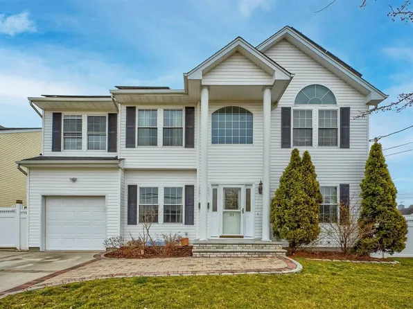 33 County Line Road, East Farmingdale, NY 11735