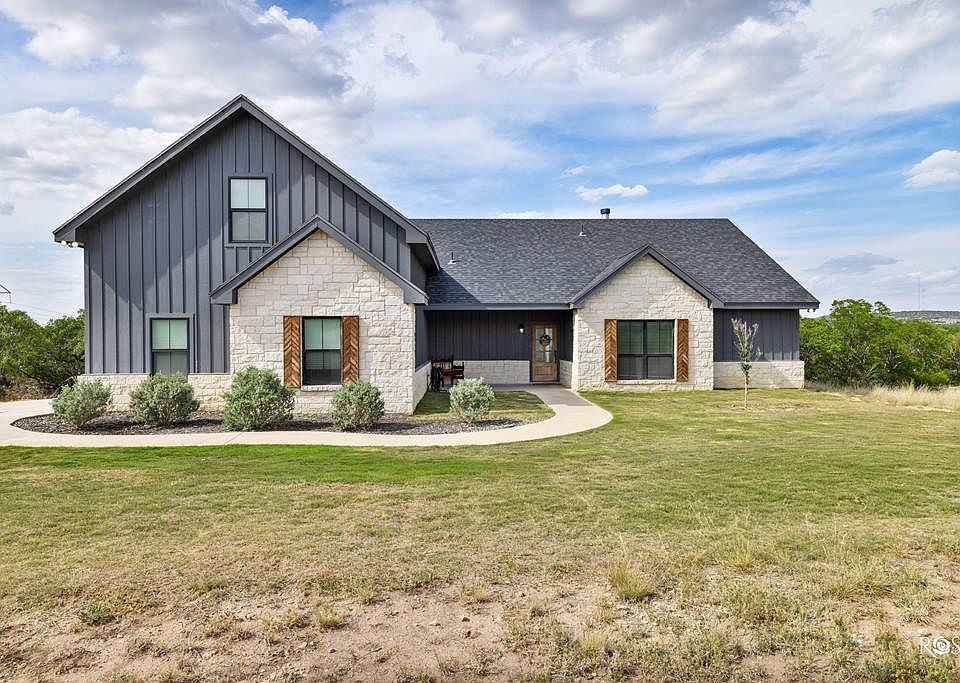 1st image of 3946 Caden Ln