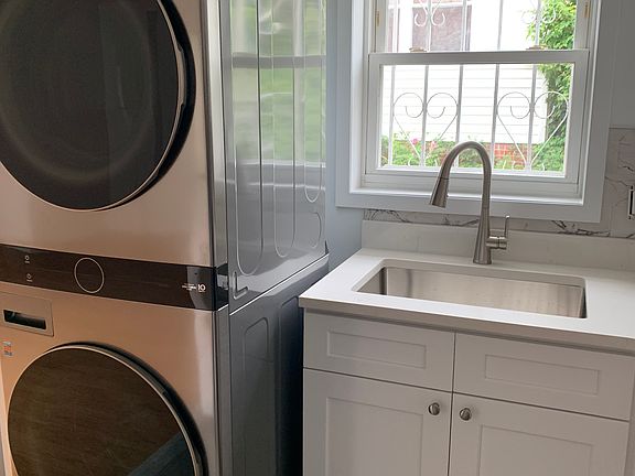 3rd image of 42-68 Parsons Blvd #1