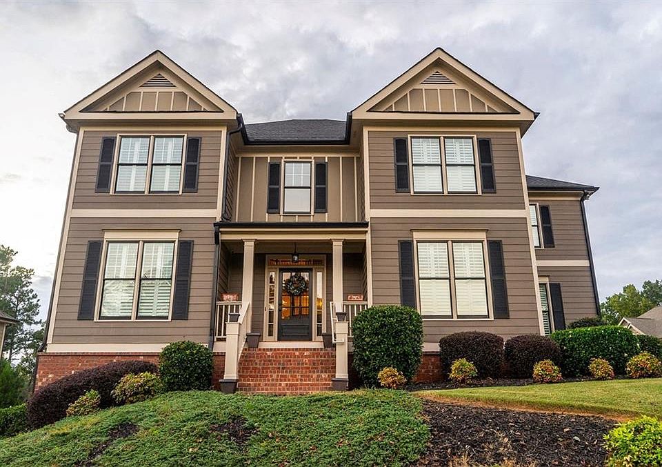 1st image of 300 Grant Ct