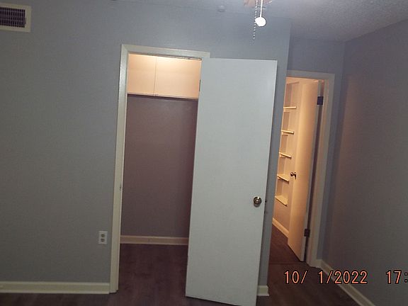 3rd image of 8032 Laurel Bnd
