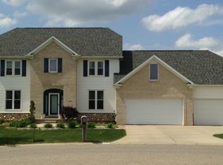 2099 Shasta Ct, Grand Blanc, MI 48439