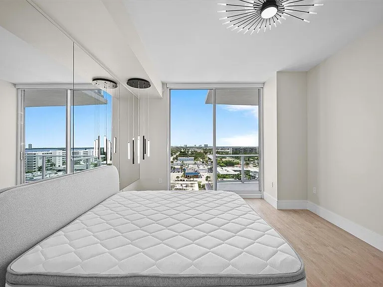 220 Lake Shore Dr #917 — Photo 33
