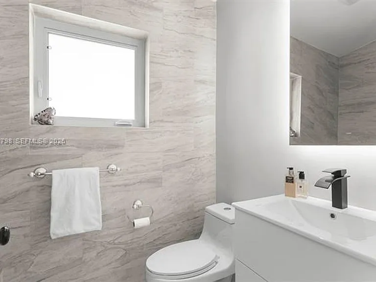 6921 Trouville Esplanade — Photo 7