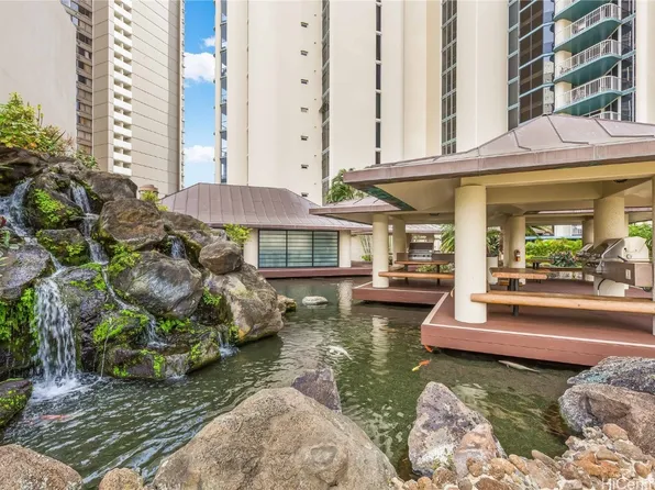 1212 Nuuanu Ave APT 1706, Honolulu, HI 96817