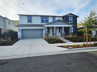 8205 Lamplight Dr, Tracy, CA 95377