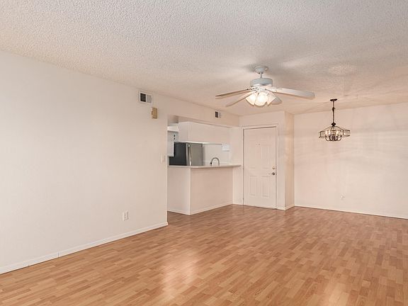 4th image of 540 N May St #3132