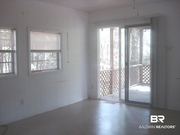 4th image of 16745 White Ln