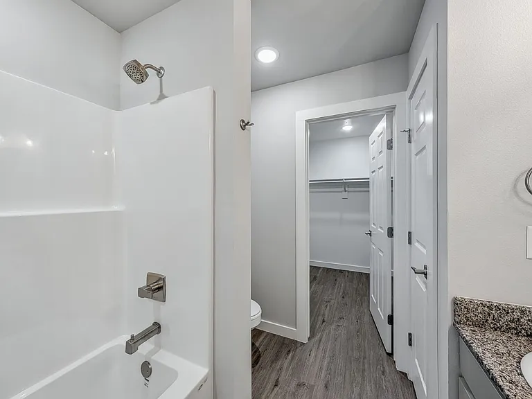 6502 NW Kathleen St — Photo 9