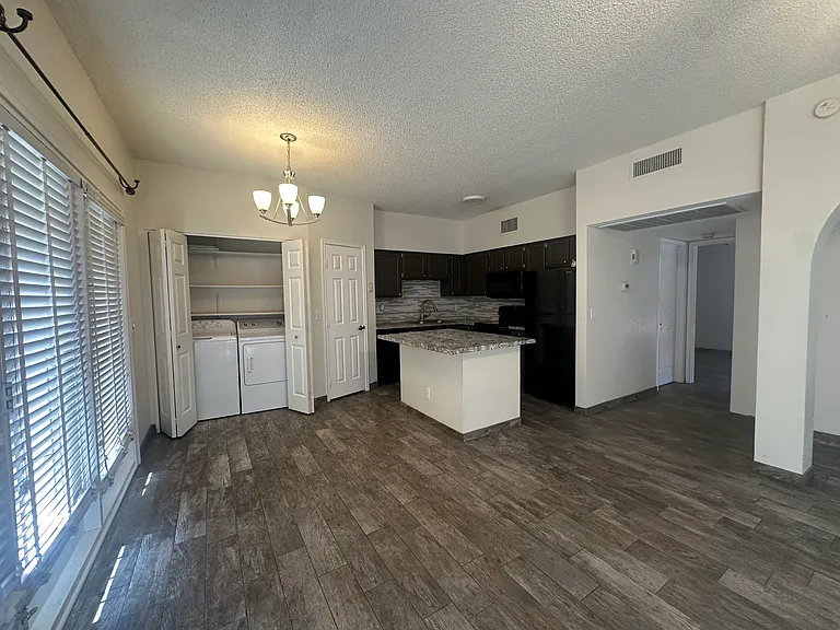 2601 W Broadway Blvd #554 — Photo 6