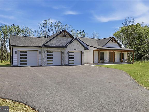 3rd image of 9094 Apple Jack Ct