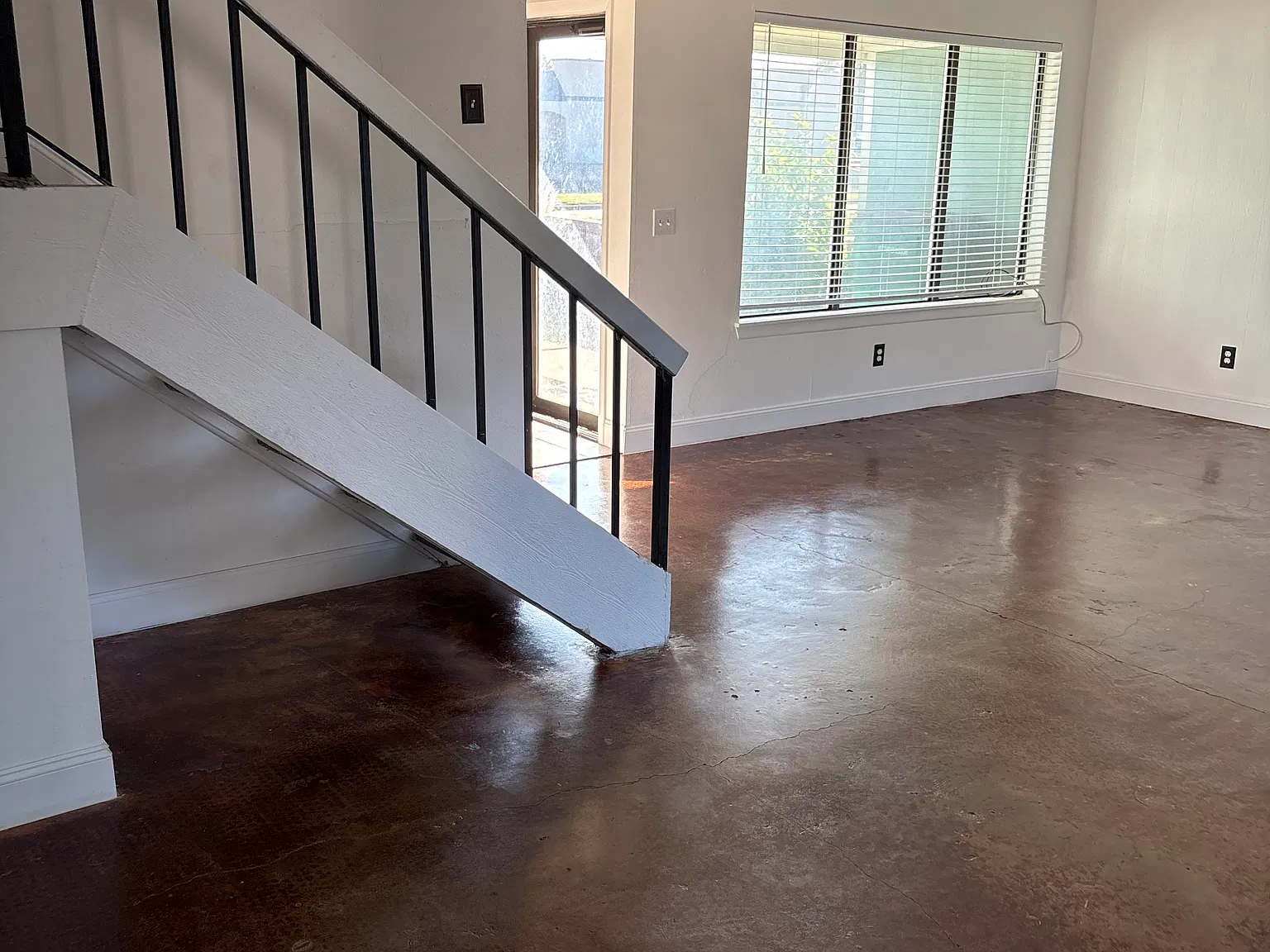 3 bed, 1353 sqft, $1,700 — Photo 3