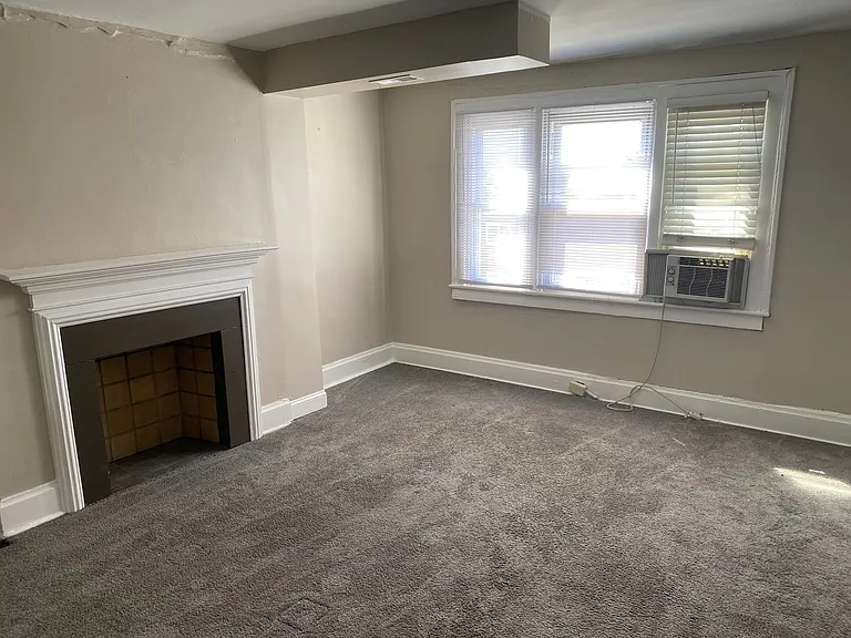 2378 Neil Ave — Photo 2