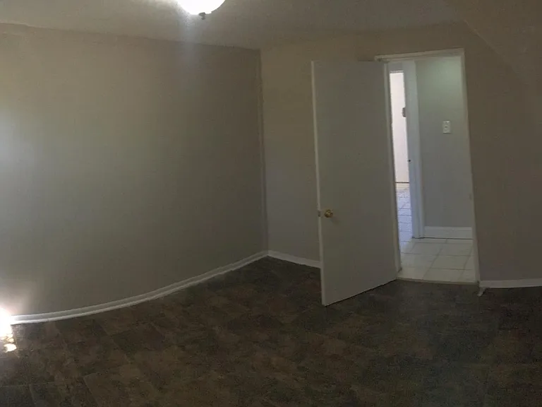 14 Wickford Ave — Photo 8
