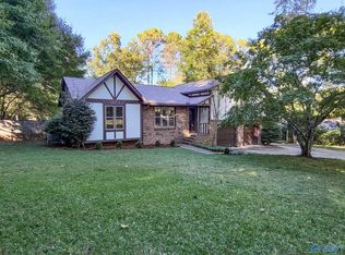 117 Catherine Dr SE, Owens Cross Roads, AL 35763