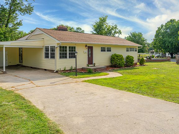 2nd image of 201 Westview Dr
