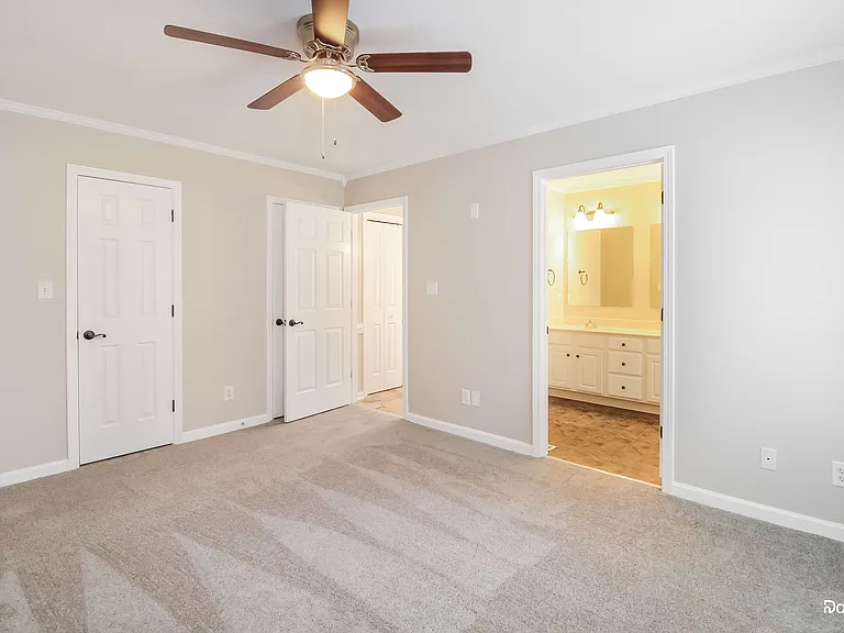 1114 Bridgewater Dr — Photo 6