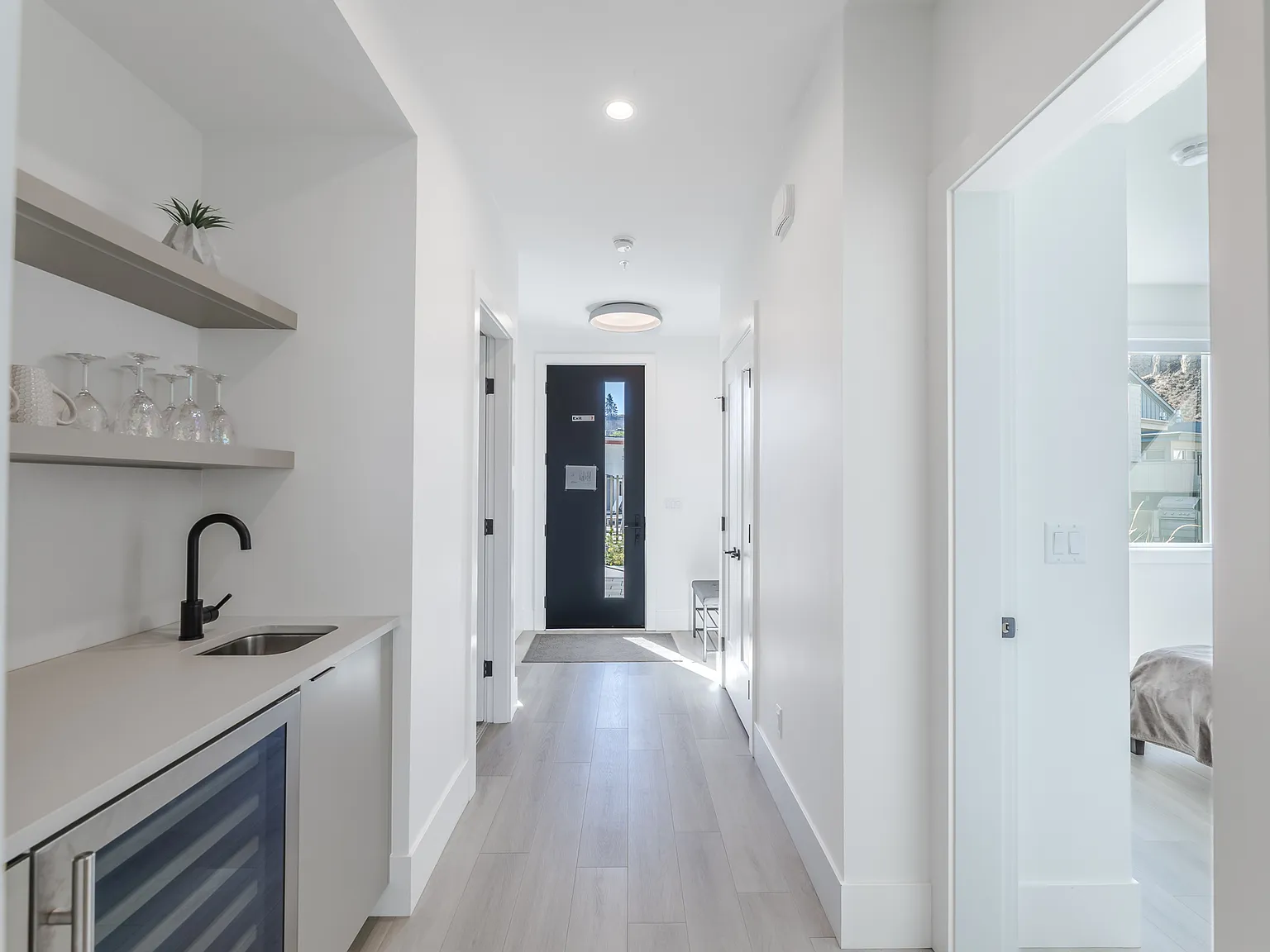 Landry Cres, Summerland — Photo 3