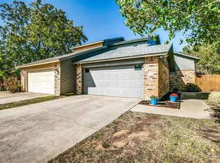 329 Mountain View Ct, Bedford, TX 76021