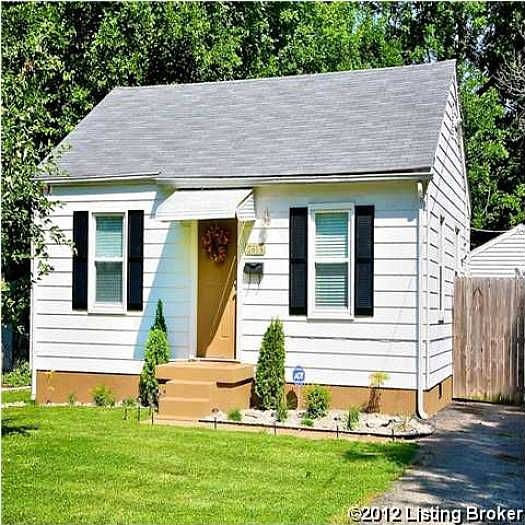 Welcome Home to 2613 Lind