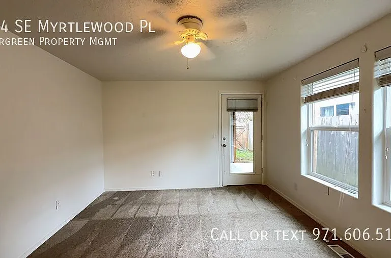 664 SE Myrtlewood Pl — Photo 23