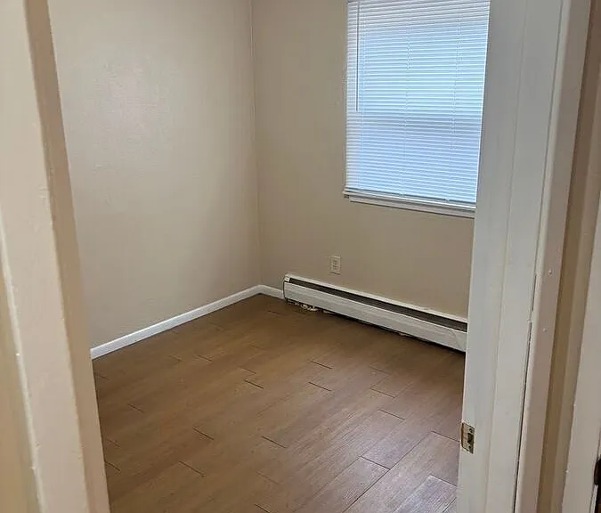 1015 York Ave #1 — Photo 4