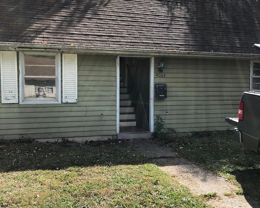 1st image of 4064 Larkspur Dr