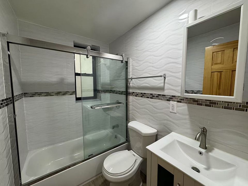 1st image of 1704 W 12th St Floor 1