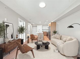 171 Jensen Ave W #301, Parksville, BC V9P1K3