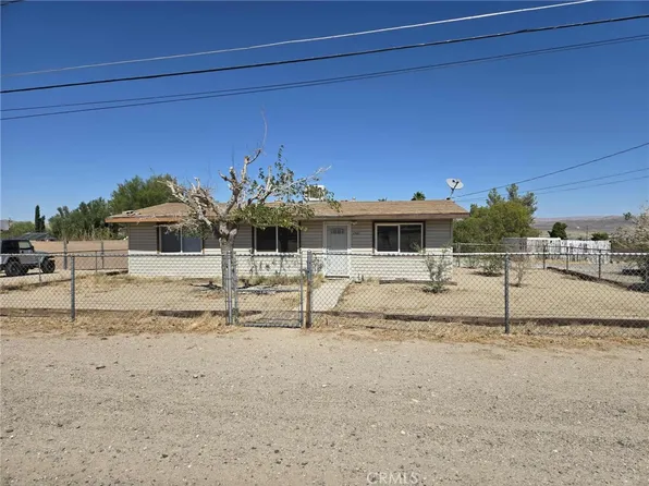1901 Vineyard St, Barstow, CA 92311